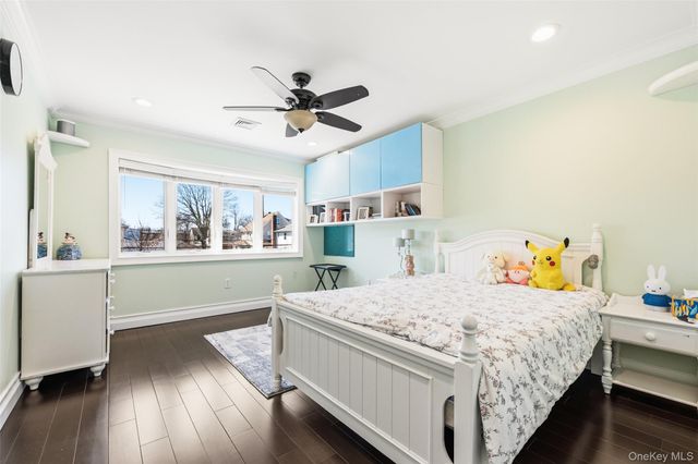 5013 Oceania Street, Oakland Gardens, NY 11364