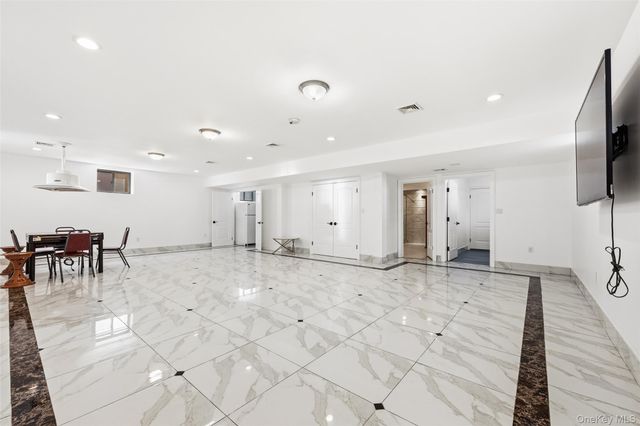 5013 Oceania Street, Oakland Gardens, NY 11364