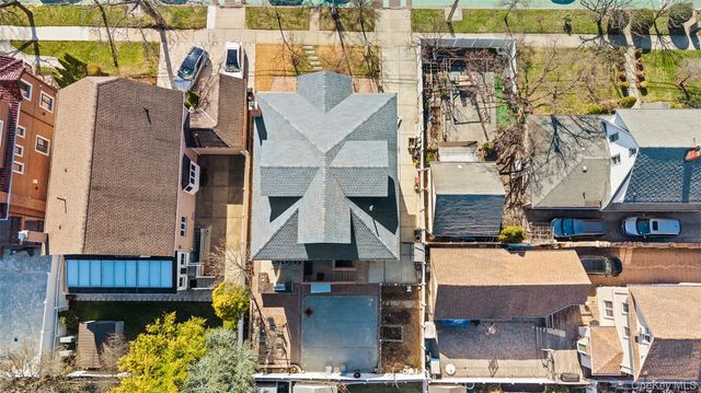 5013 Oceania Street, Oakland Gardens, NY 11364