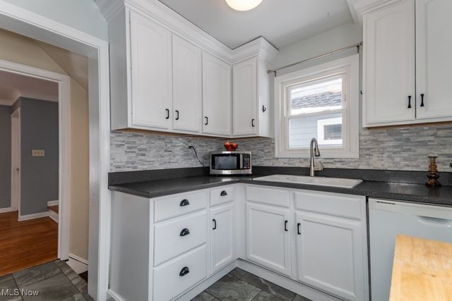 2243 Cranston Road, University Heights, OH 44118