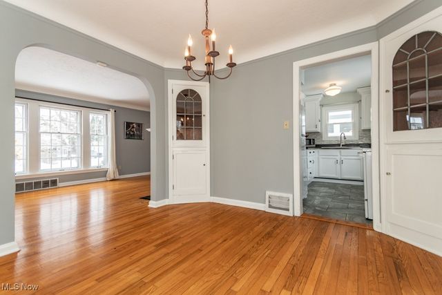 2243 Cranston Road, University Heights, OH 44118