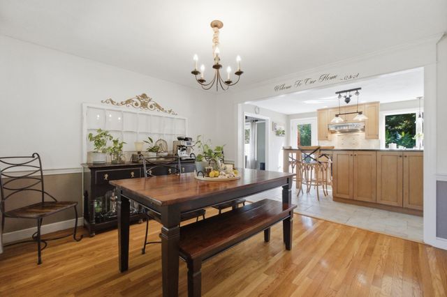 4 Portmore Ln, Framingham, MA 01702