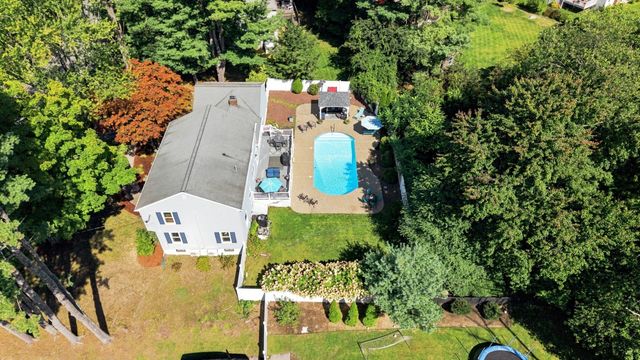 4 Portmore Ln, Framingham, MA 01702