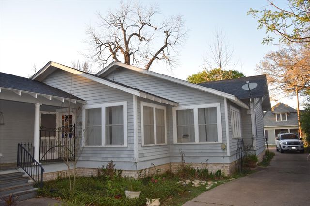 705 E Lamar Avenue, Crockett, TX 75835