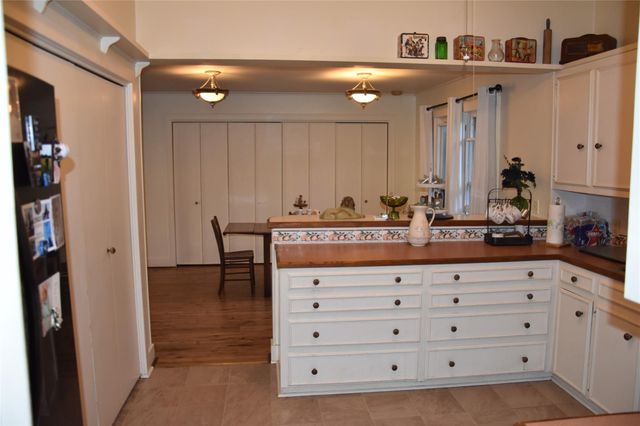 705 E Lamar Avenue, Crockett, TX 75835