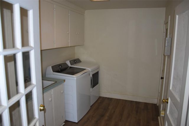 705 E Lamar Avenue, Crockett, TX 75835