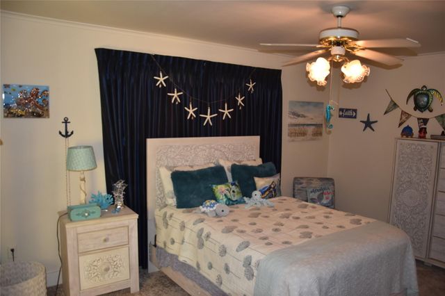 705 E Lamar Avenue, Crockett, TX 75835