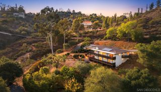 863 Via Rancho Pkwy, Escondido, CA 92029