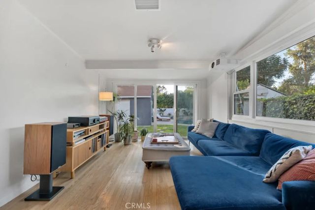 5727 Colbath, Valley Glen, CA 91401