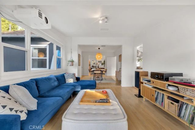 5727 Colbath, Valley Glen, CA 91401