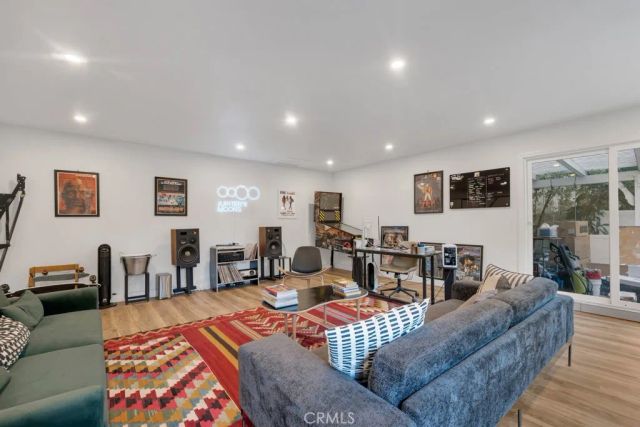 5727 Colbath, Valley Glen, CA 91401