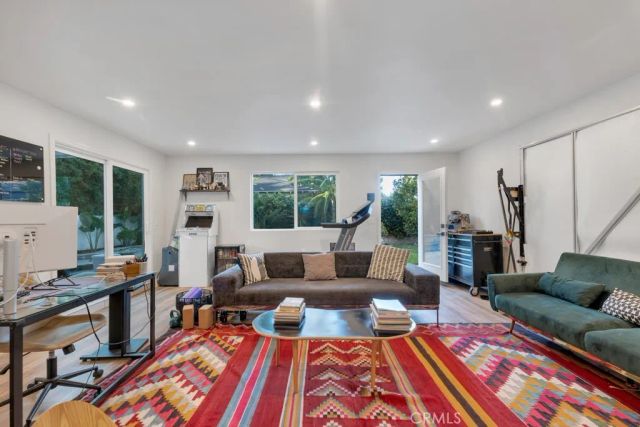 5727 Colbath, Valley Glen, CA 91401