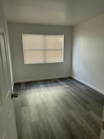 815 4th Street 1, West Palm Beach, FL 33401