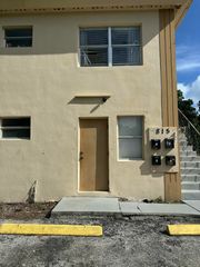 815 4th Street 1, West Palm Beach, FL 33401