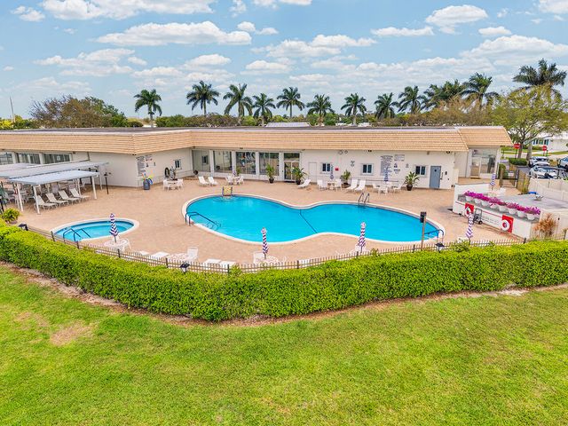 2105 Alfred Drive, Boynton Beach, FL 33426