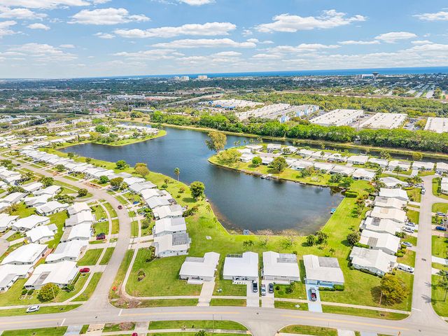 2105 Alfred Drive, Boynton Beach, FL 33426