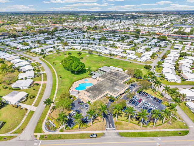 2105 Alfred Drive, Boynton Beach, FL 33426