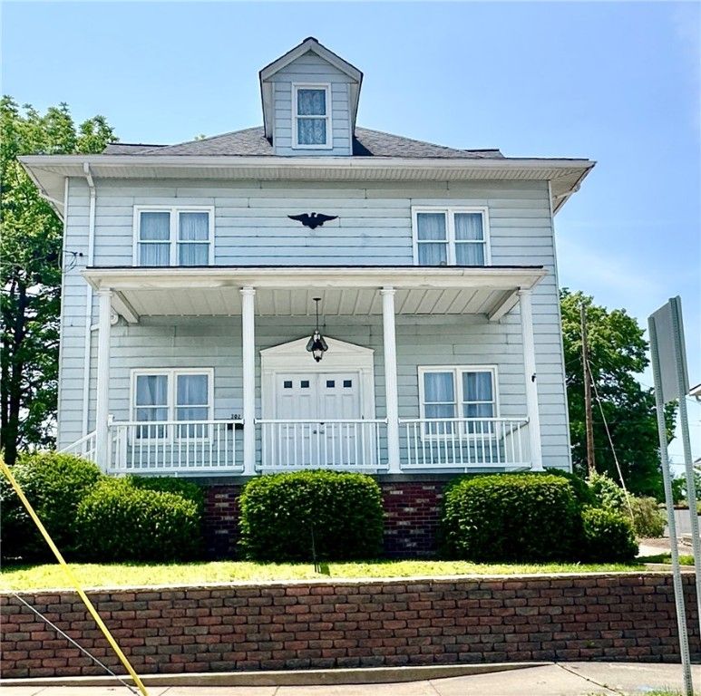 302 S Main Street, Masontown, PA 15461