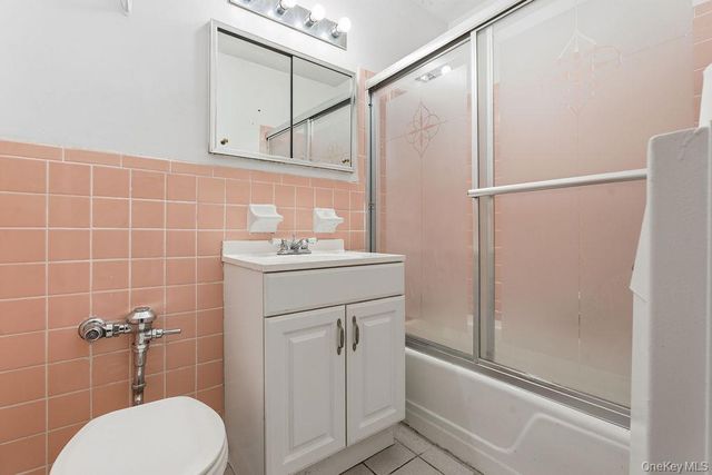 153-25 88th Street 4N, Howard Beach, NY 11414