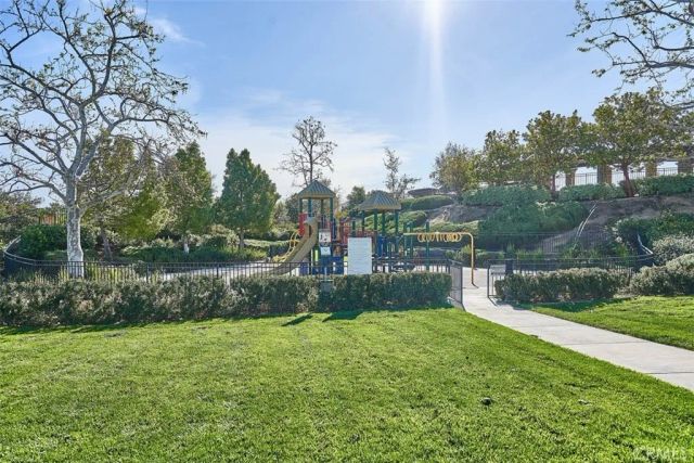 25628 Via Ventana, Valencia, CA 91381