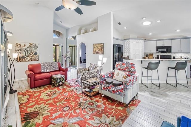 9917 Las Casas DR, Fort Myers, FL 33919