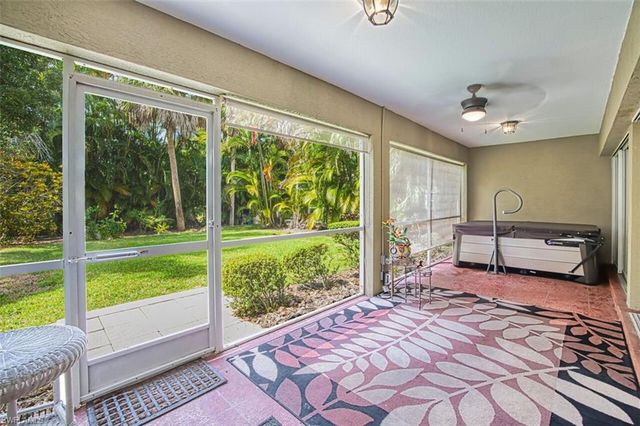 9917 Las Casas DR, Fort Myers, FL 33919