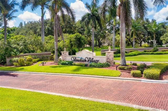 9917 Las Casas DR, Fort Myers, FL 33919