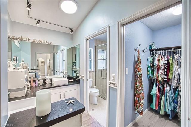 9917 Las Casas DR, Fort Myers, FL 33919