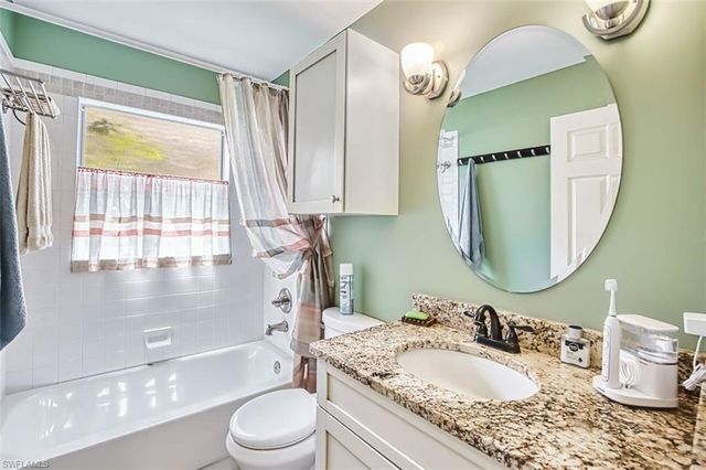 9917 Las Casas DR, Fort Myers, FL 33919