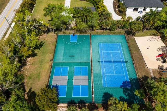 9917 Las Casas DR, Fort Myers, FL 33919