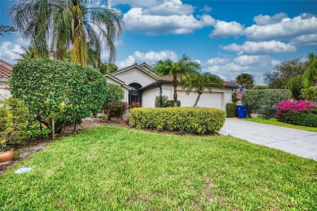 9917 Las Casas DR, Fort Myers, FL 33919