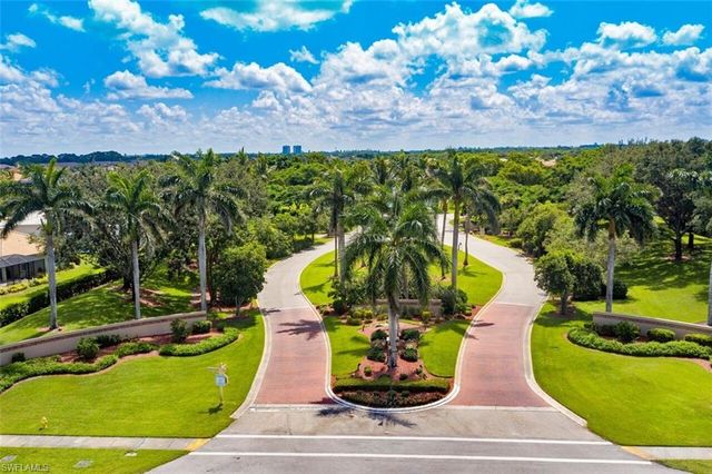 9917 Las Casas DR, Fort Myers, FL 33919