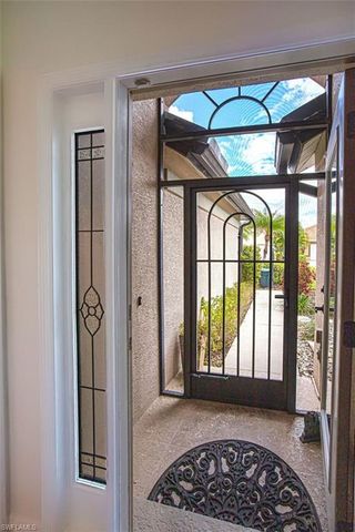 9917 Las Casas DR, Fort Myers, FL 33919