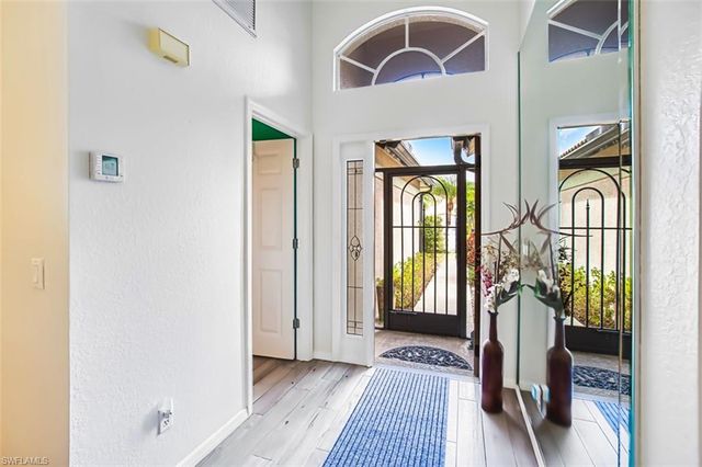 9917 Las Casas DR, Fort Myers, FL 33919