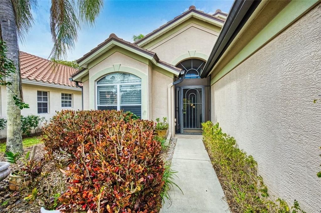 9917 Las Casas DR, FORT MYERS, FL 33919 — photo 5