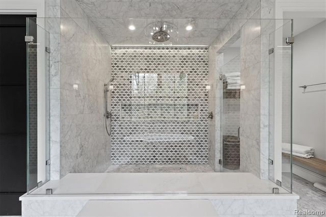 5200 Windingwood Drive, Bloomfield Hills, MI 48302