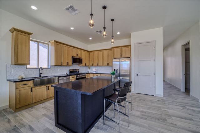 963 Athens Court, Bullhead City, AZ 86429