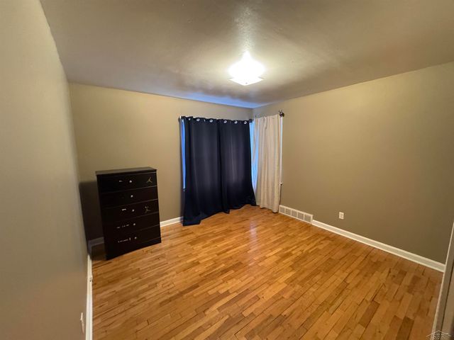 250 Goetz Street, Saginaw, MI 48602