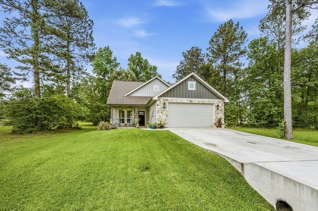 157 N Forest Drive, Huntsville, TX 77340