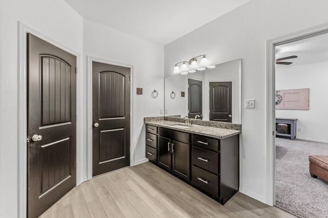 157 N Forest Drive, Huntsville, TX 77340