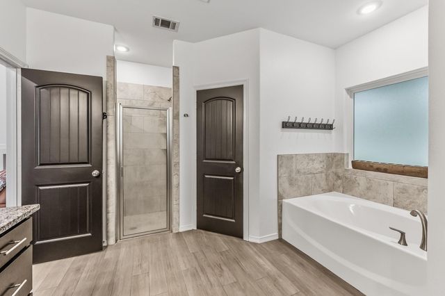 157 N Forest Drive, Huntsville, TX 77340