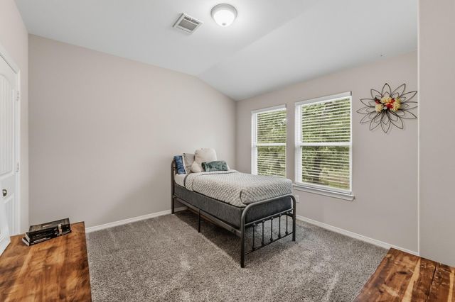 157 N Forest Drive, Huntsville, TX 77340
