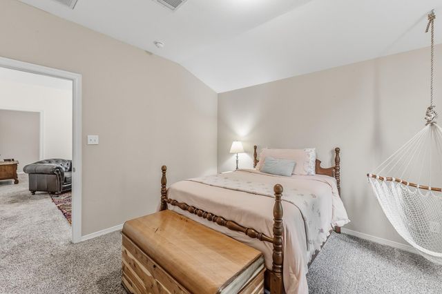 157 N Forest Drive, Huntsville, TX 77340