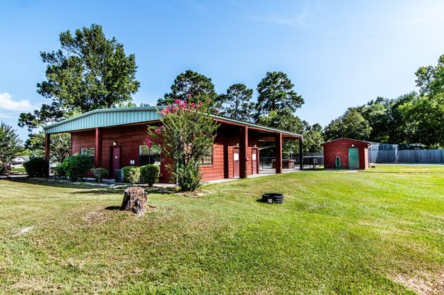 157 N Forest Drive, Huntsville, TX 77340