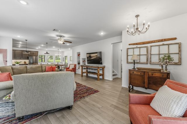 157 N Forest Drive, Huntsville, TX 77340