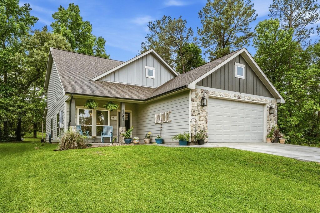 157 N Forest Drive, Huntsville, TX 77340