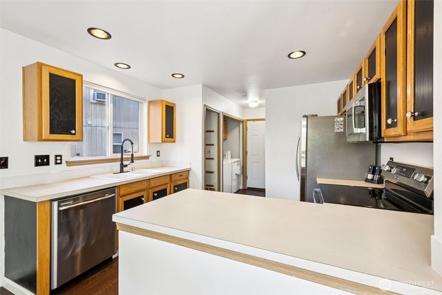 13006 66th Avenue Ct E, Puyallup, WA 98373