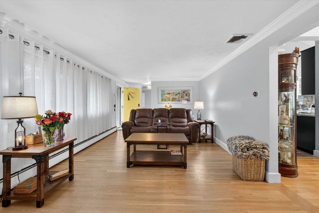 375 Pearl St, Brockton, MA 02301