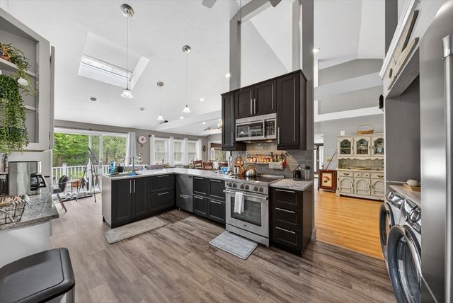 375 Pearl St, Brockton, MA 02301