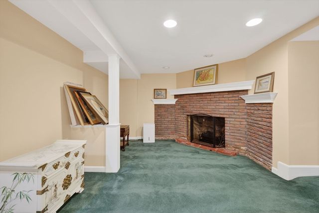 375 Pearl St, Brockton, MA 02301